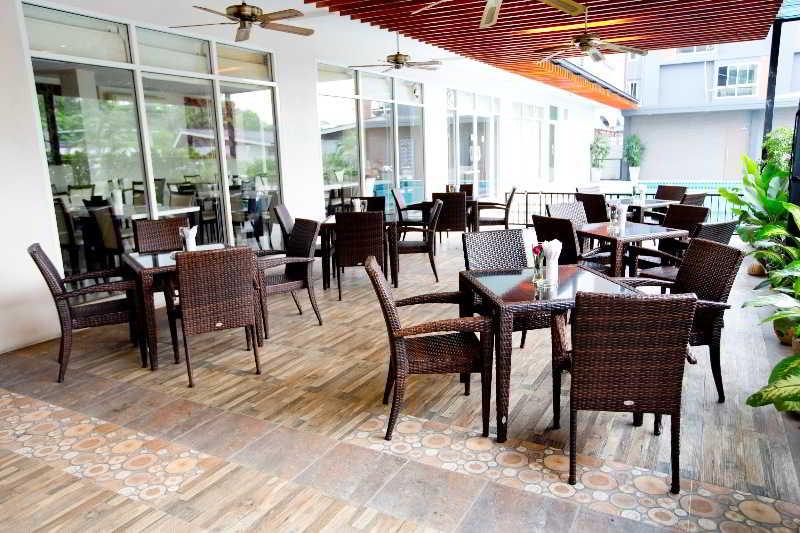 สินสุวรรณ แอร์พอร์ต สวีท โรงแรม 4*