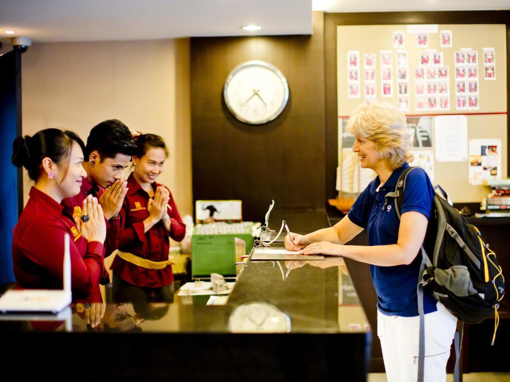 โรงแรม สินสุวรรณ แอร์พอร์ต สวีท