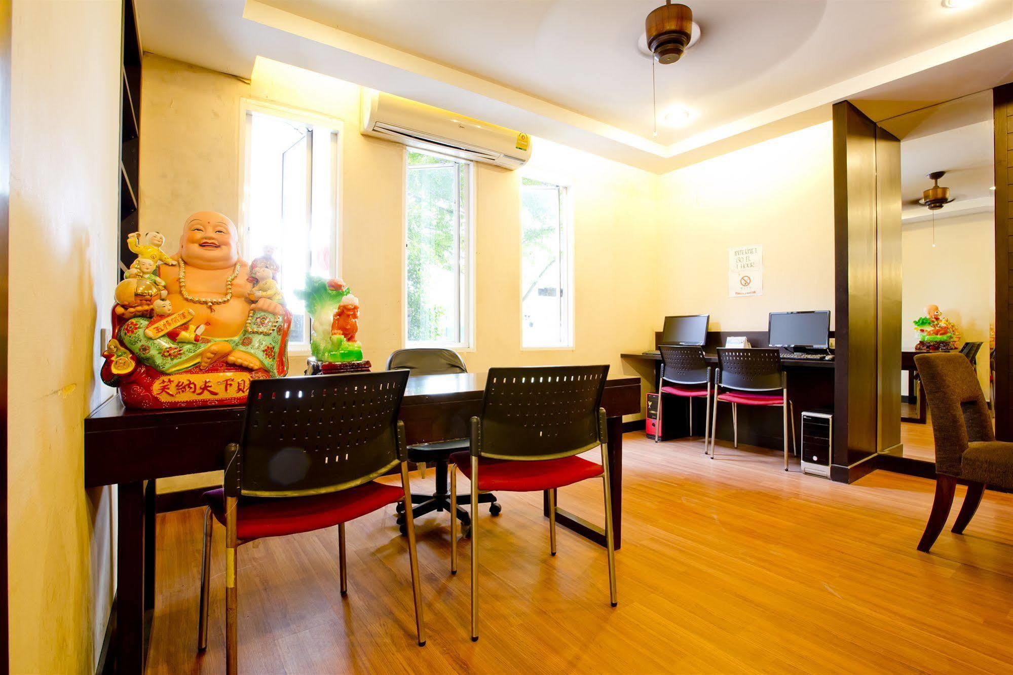 โรงแรม สินสุวรรณ แอร์พอร์ต สวีท กรุงเทพมหานคร