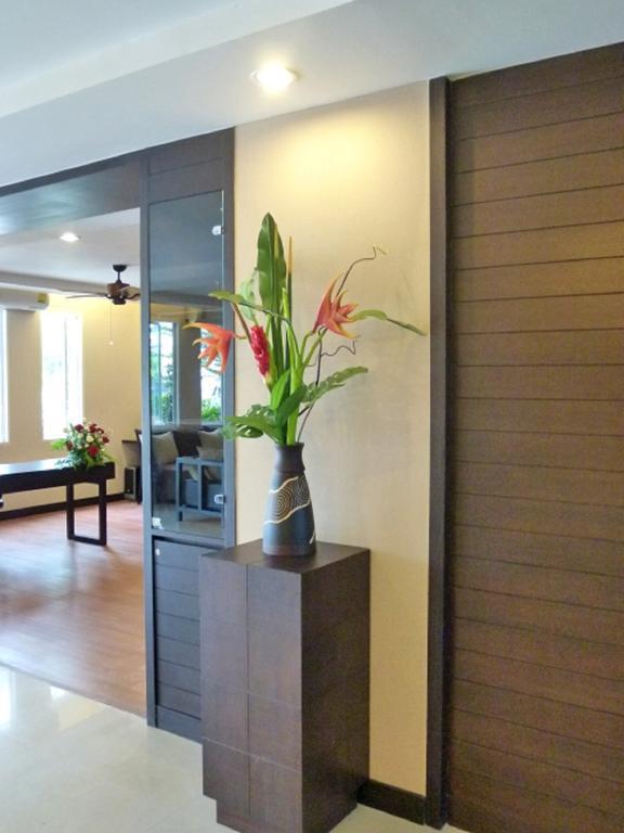 โรงแรม สินสุวรรณ แอร์พอร์ต สวีท 4*